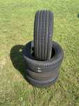 Komplet opon 235/60R17