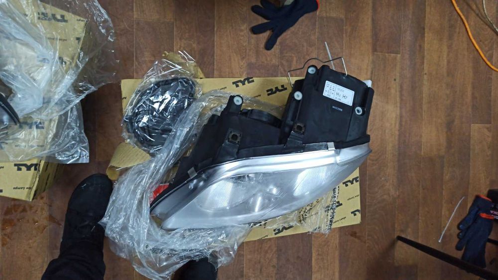 Фары Caddy фари кадди новые права лева фара кадди Caddy