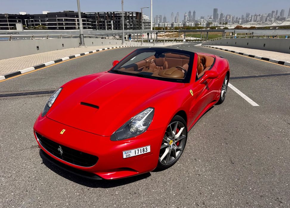Ferrari California Ferrari California - Rosso Corsa – Bezwypadkowy – Historia ASO