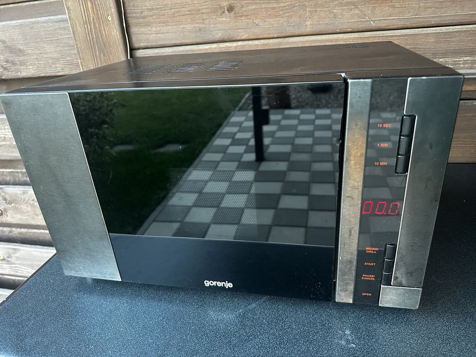 Мікрохвильова піч Gorenje GMO-20 DGB з грилем