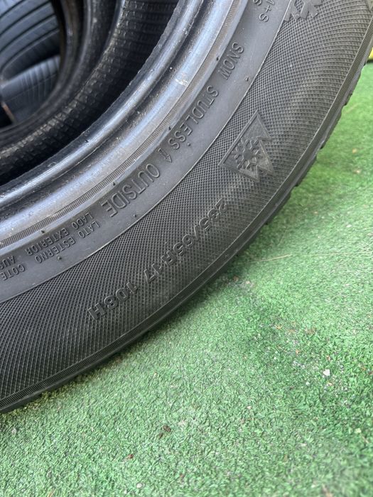 Шини Kumho 235/65r17 Зима склад б/у комплект