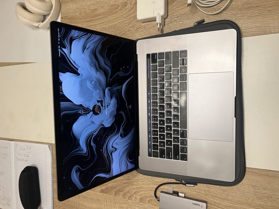 Macbook pro touchbar