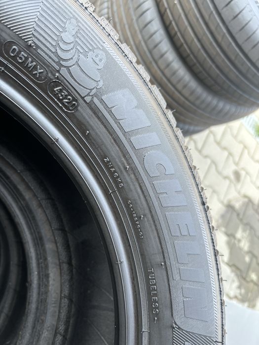 Opona zimowa 225/55 R17 Michelin Cross Climate  nowa