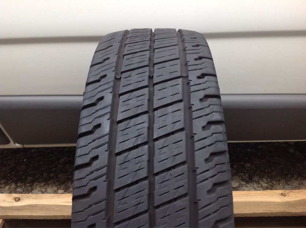 195 / 70 / R 15 C Semperit Van All Season