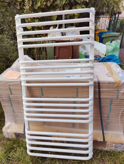 Grzejnik łazienkowy żeberkowy