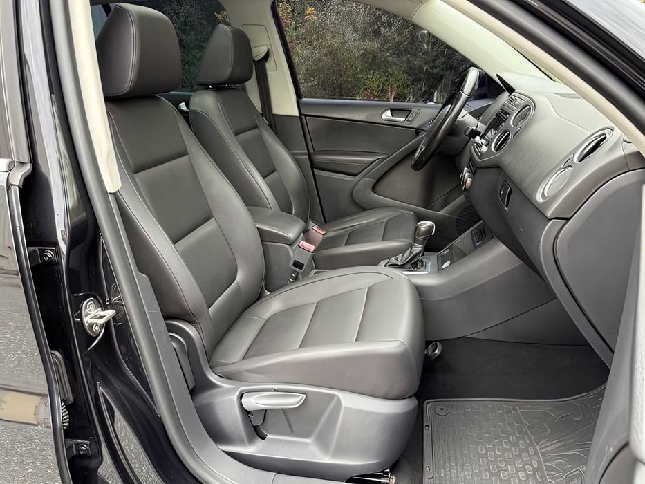 Volkswagen Tiguan      2015