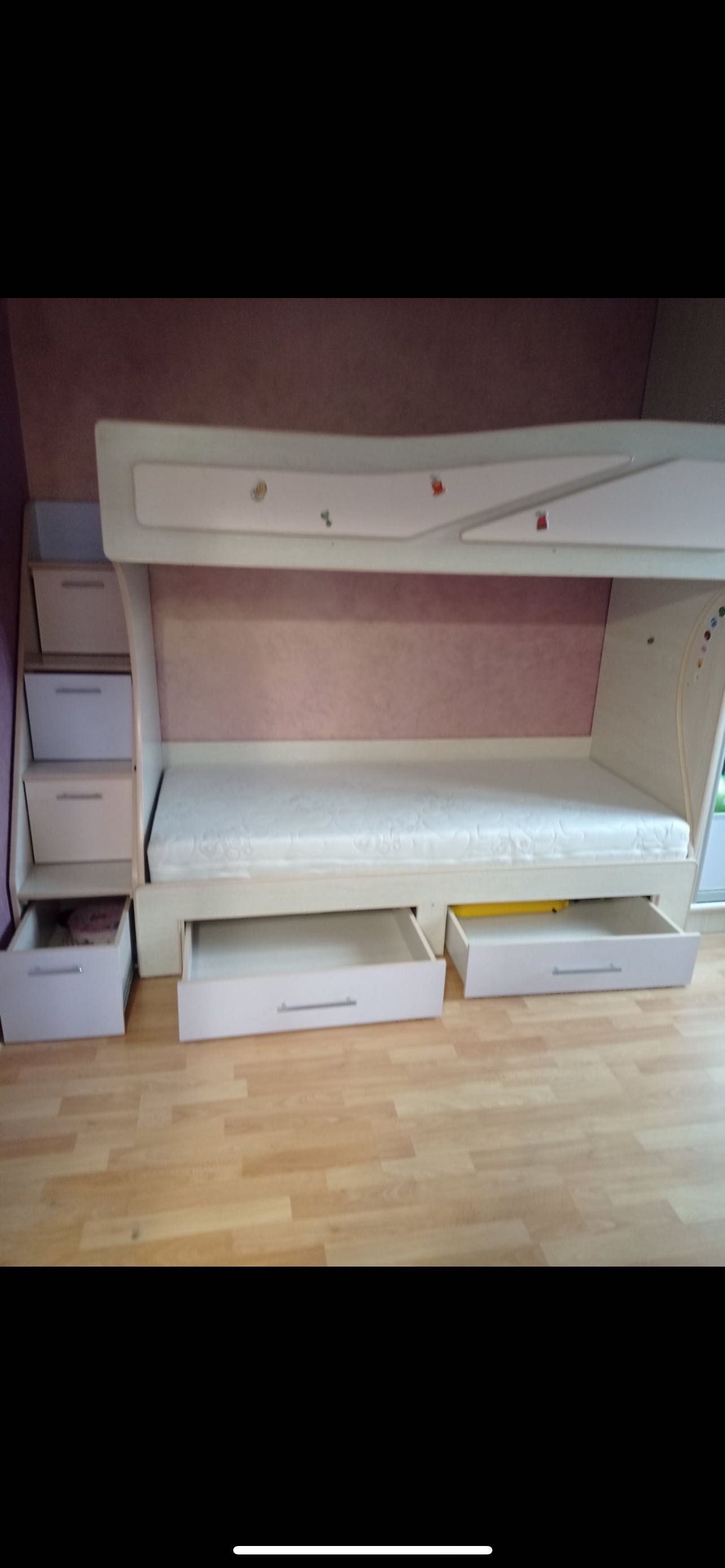 Двоярусне ліжко  з сходами  та ящиками для зберігання