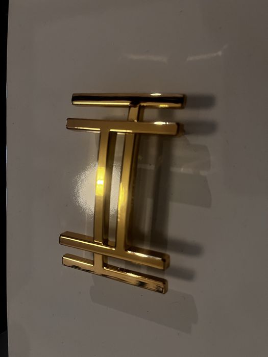 Hermès “H” fivela