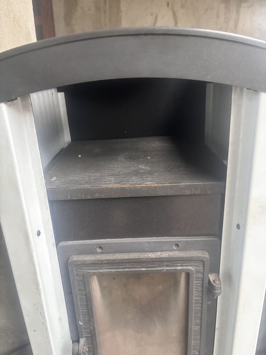 Камін-піч , буржуйка , камін на дрова