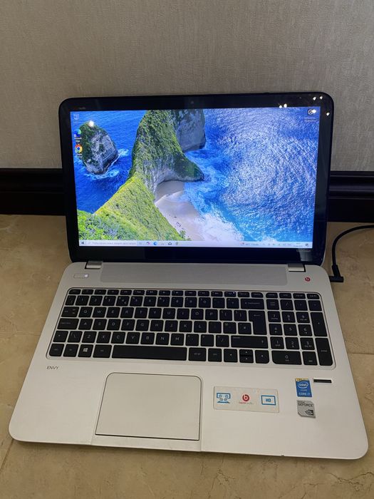 Ноутбук hp ProtectSmart ENVY Core i7
