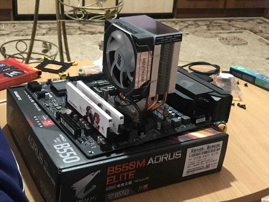 B550m Aorus Elite Материнская плата