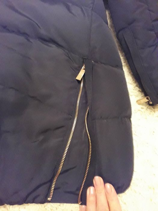 женский пуховик Zara.