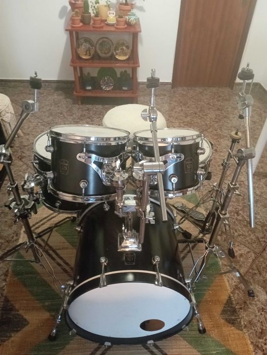 Vendo Bateria Tamburo Voyager XD completa!
