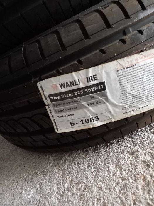 4 pneus Novos 225/55R17 Wanli