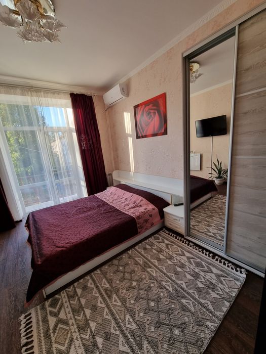 Індивідуальне опалення, світло постійно.Квартира подобово м.Світловод