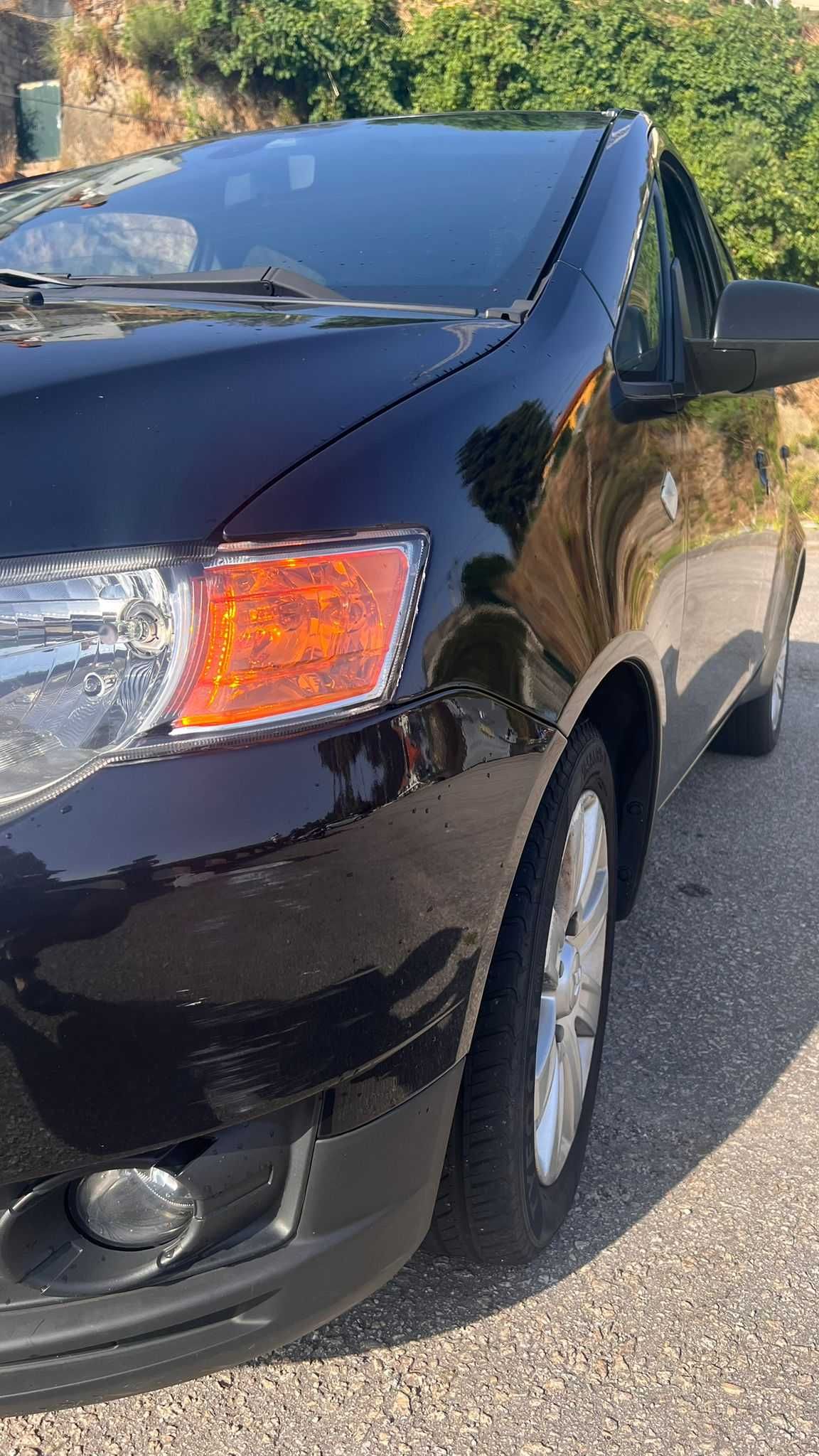 2011 Mitsubishi colt 1.3