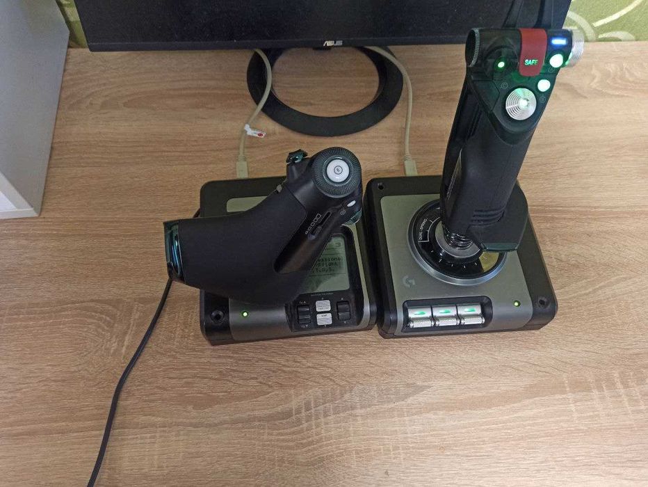 Джойстик Saitek x52 pro