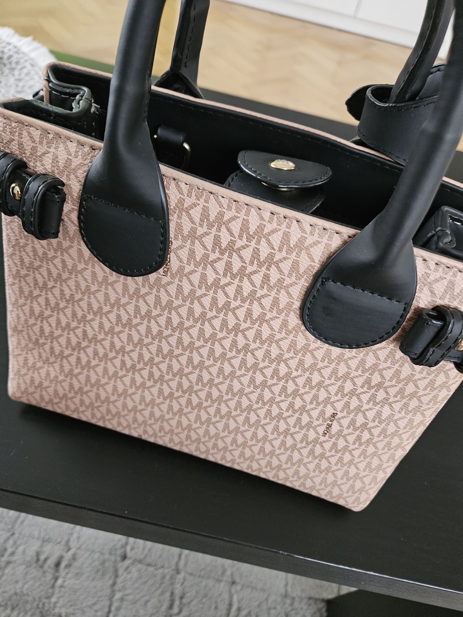 Różowa torebka Michael Kors