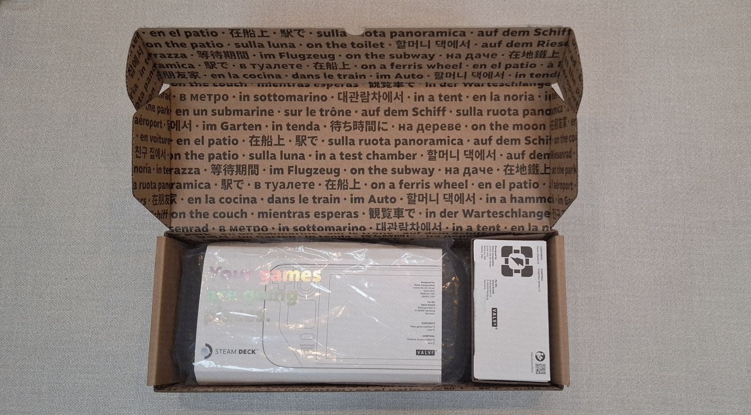 Steam Deck 256gb LCD z kartą SD i przejściówką.