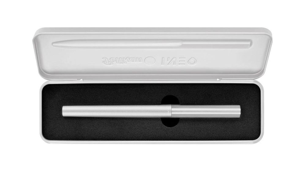Pióro wieczne K6 Ineo Elemente Clear Breeze w etui PELIKAN metalowa
