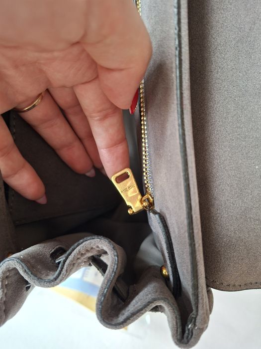 Torebka z naturalnego zamszu.