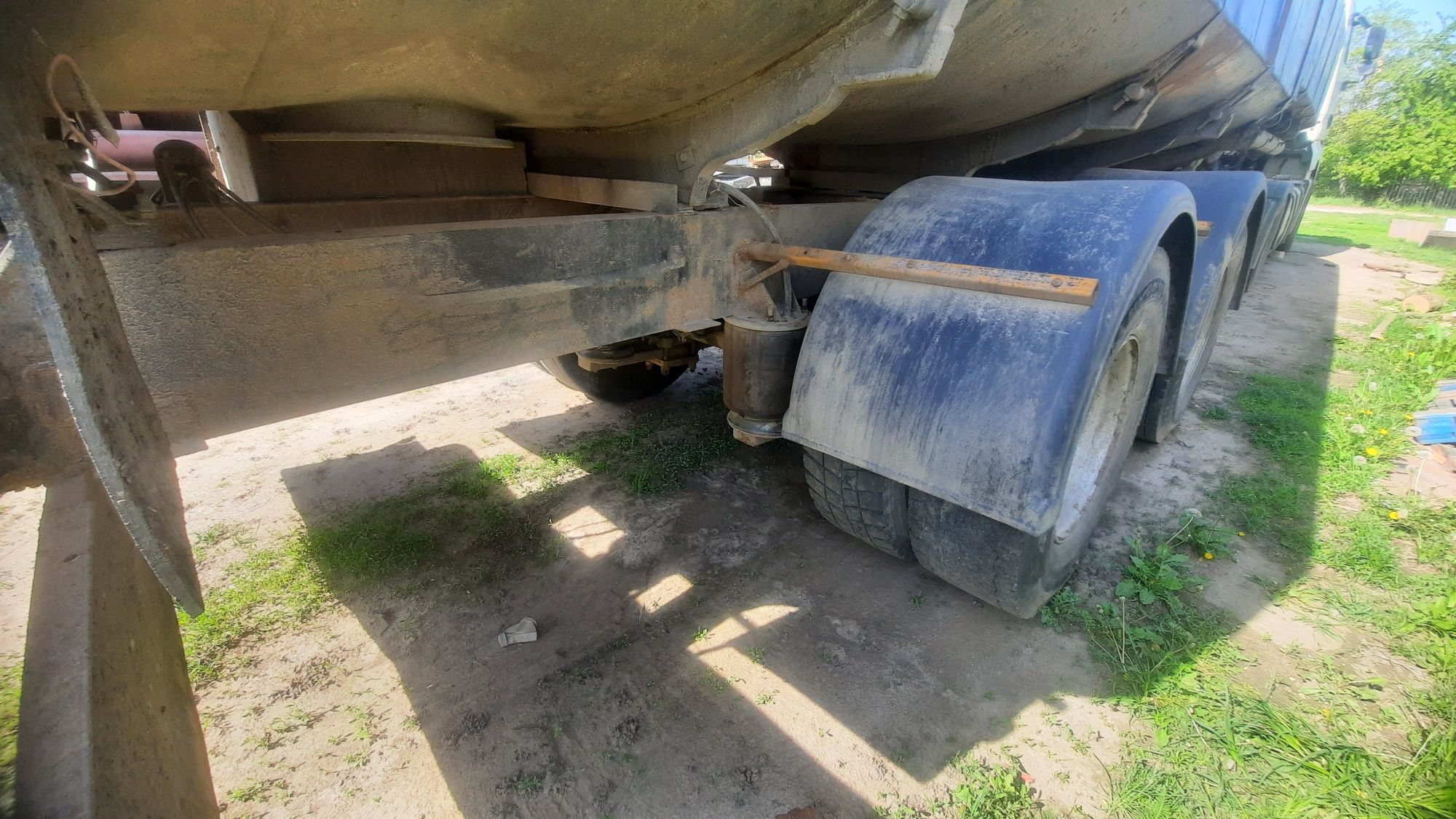 Полуприцеп, напівпричіп цистерна  ЧМЗАП ТЗ-22