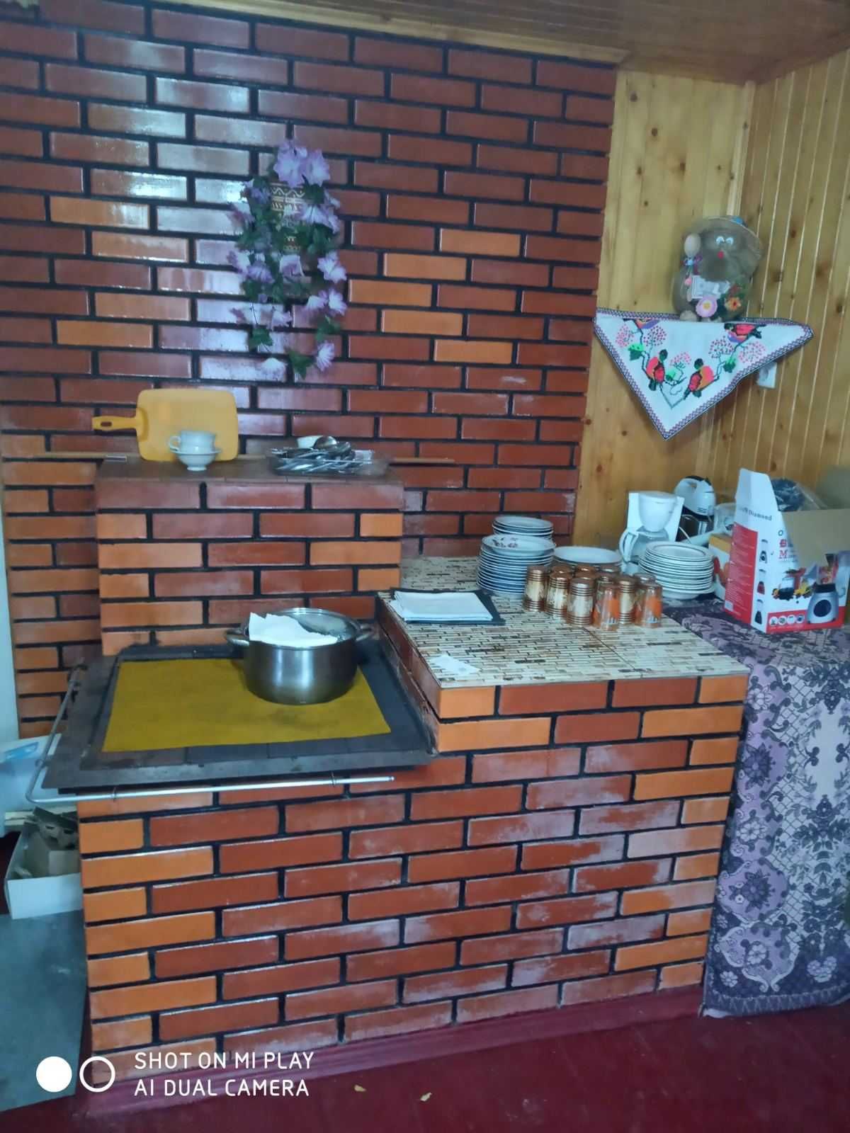 Продається будиночок в горах, с. Микуличин з ділянкою 5 сот.