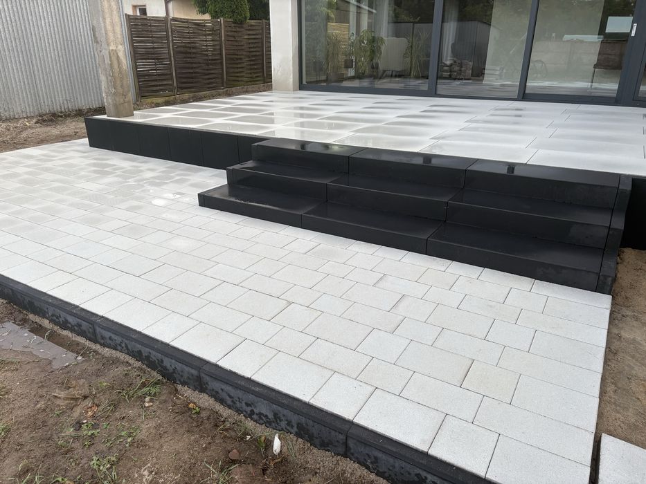 Układanie kostki brukowej, usługi minikoparką, przyłącza ,płoty betono