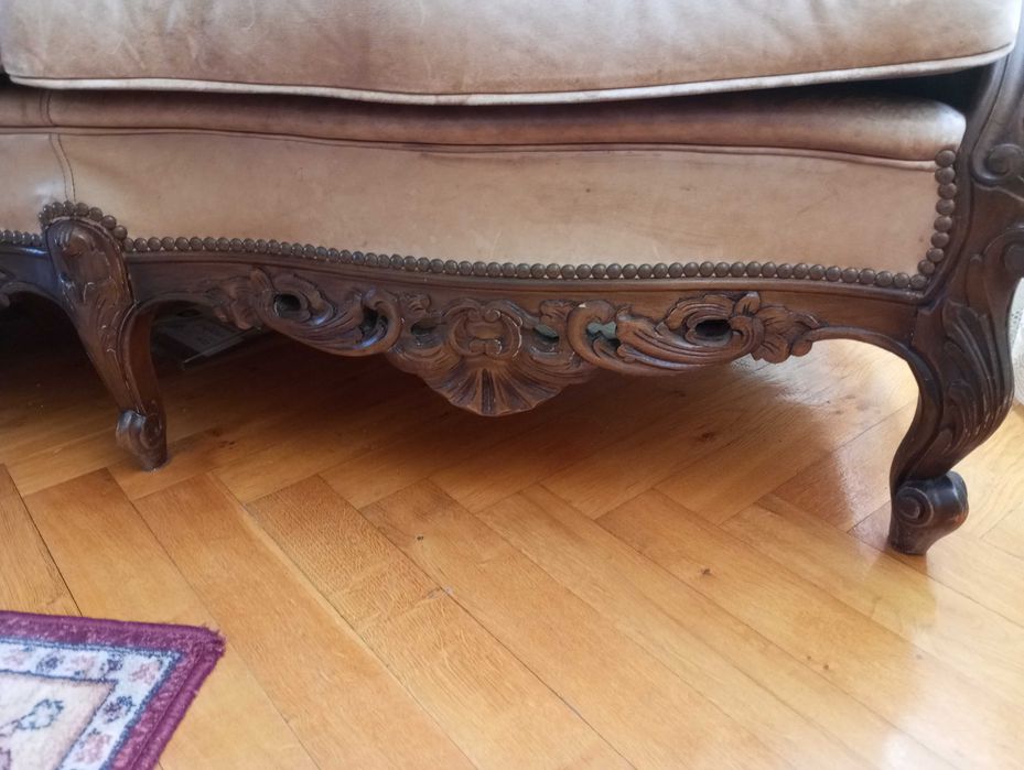 Sofa typu Ludwik używana w dobrym stanie