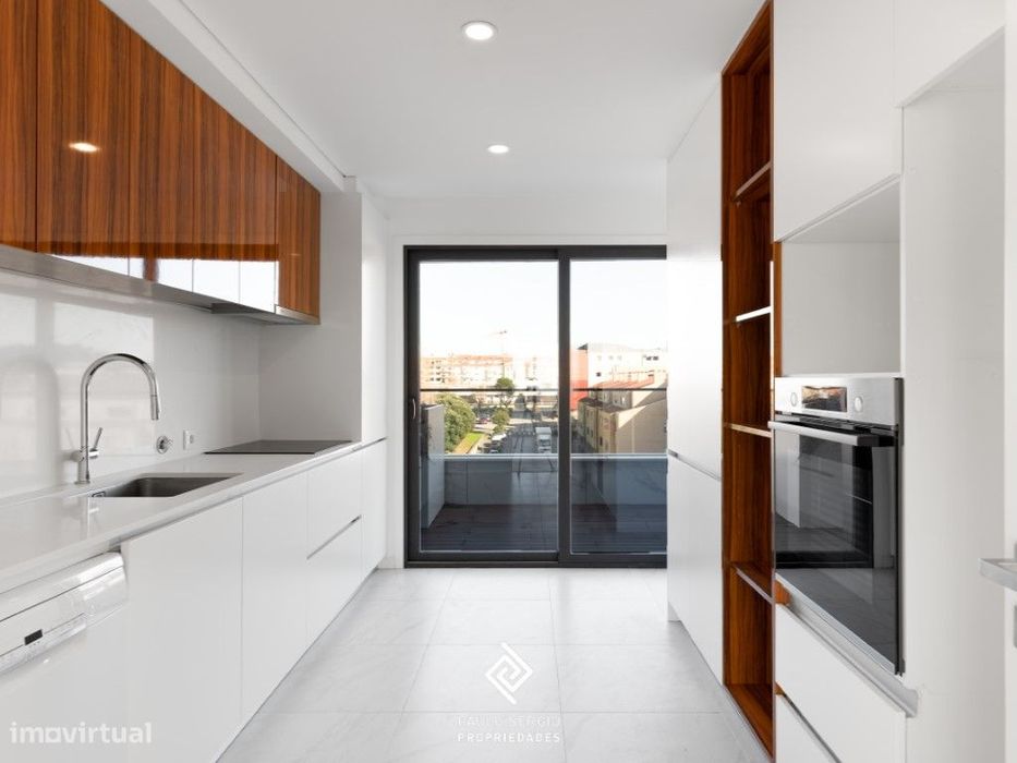 Último Piso - Apartamento T3 novo na cidade de Espinho