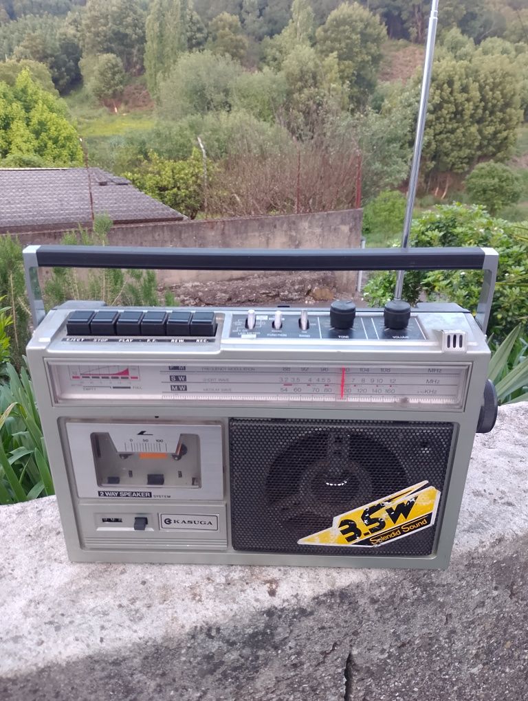 Radio portátil , bom estado