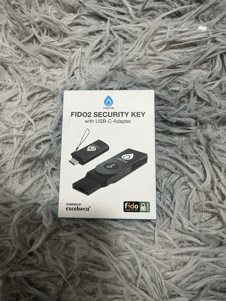 FIDO 2 Security key z adapterem USBC nowy