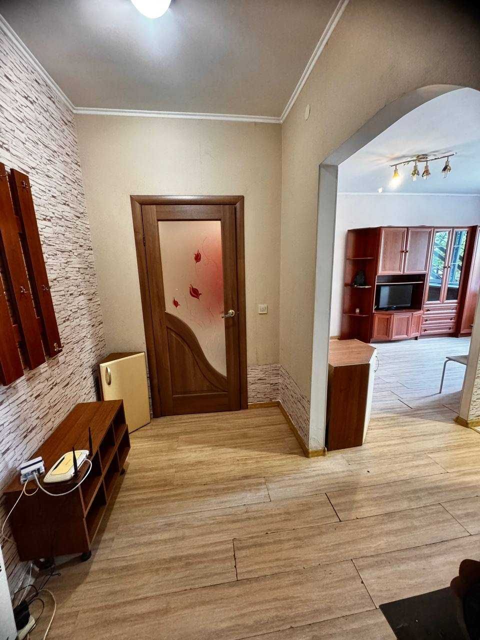 1к з ремонтом мебелью та технікою