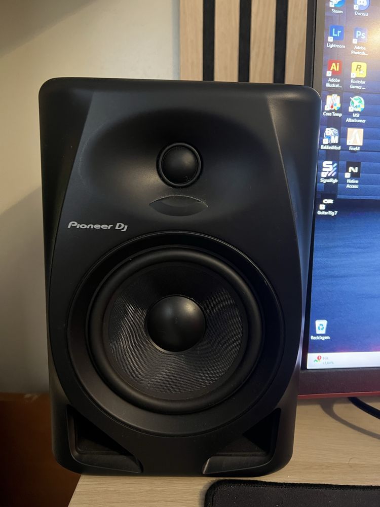 Pioneer dj dm50 d