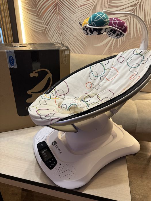 Крісло-гойдалка 4MOMS mamaRoo 4.0