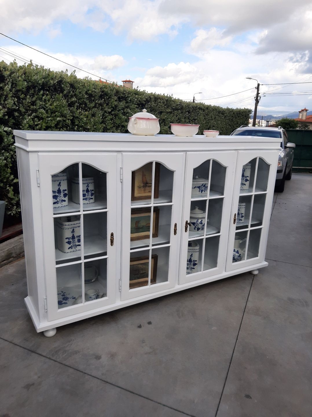 Movel branco antigo