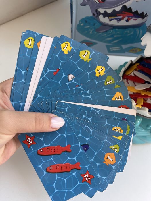 Шалена акула гра настільна