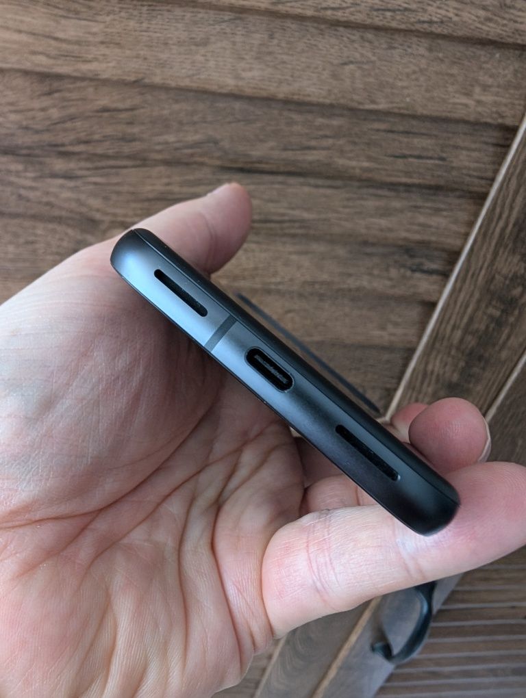Pixel 8a, 128 Gb, obsidian, soft unlock (mdm), практично новий