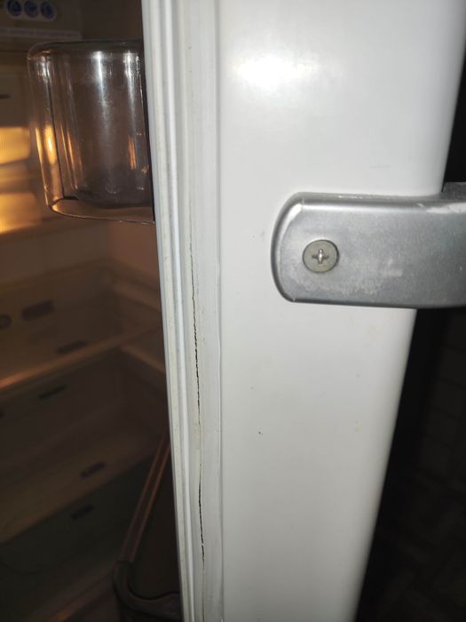 Продам б/у No frost холодильник Whirlpool