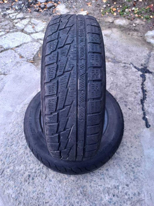 Гума резина шини 215 65 16 98H