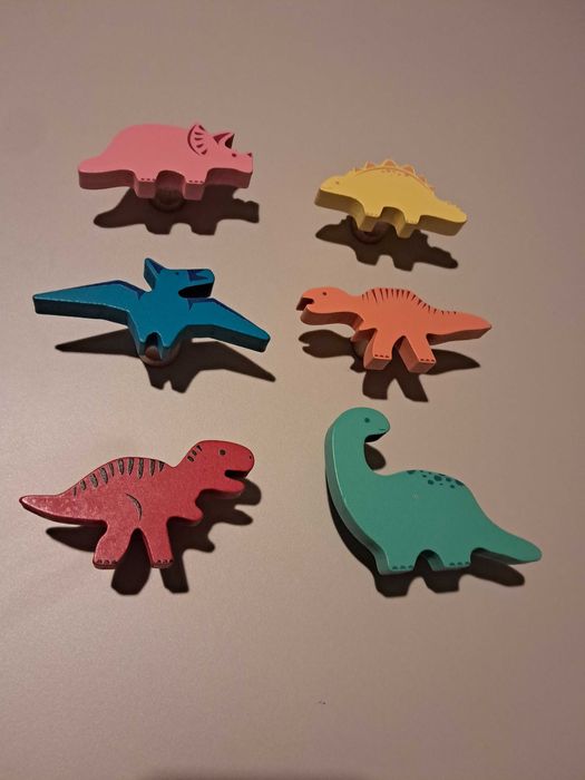 Dinozaury drewniane uchwyty do mebli zestaw.