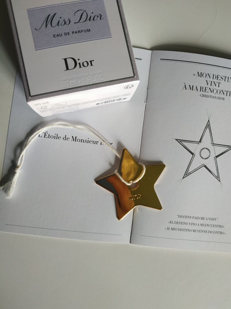Зірка Dior, оригінальна