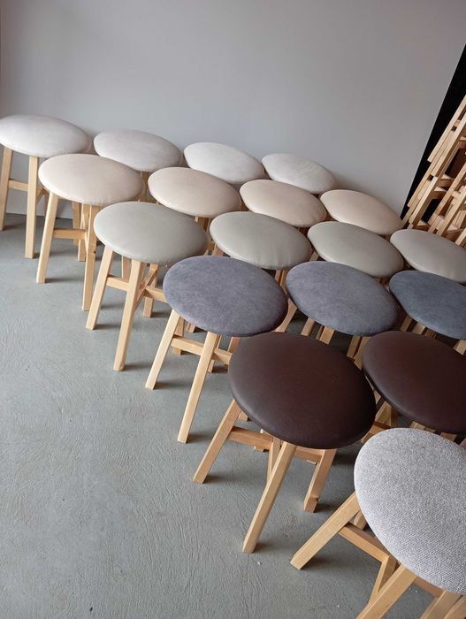Taboret stołek drewniany bardzo stabilny