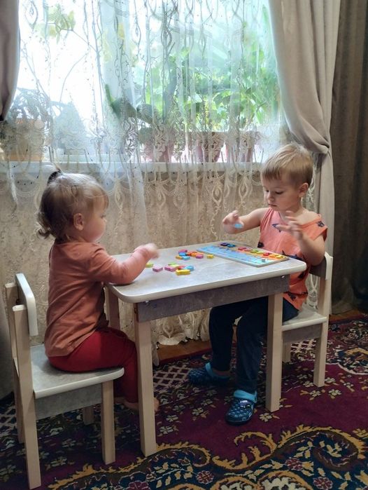 Стіл та стілець дитячий парта дитяча