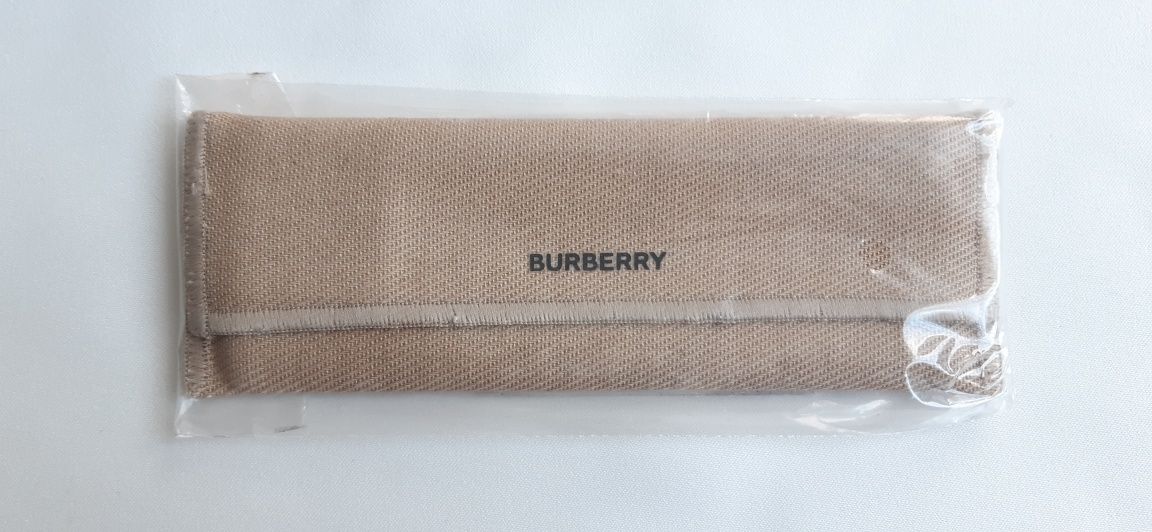 Burberry elegancki grzebień w etui