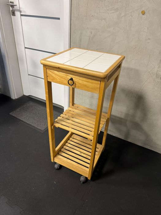 Szafka drewniana z blatem z płytek