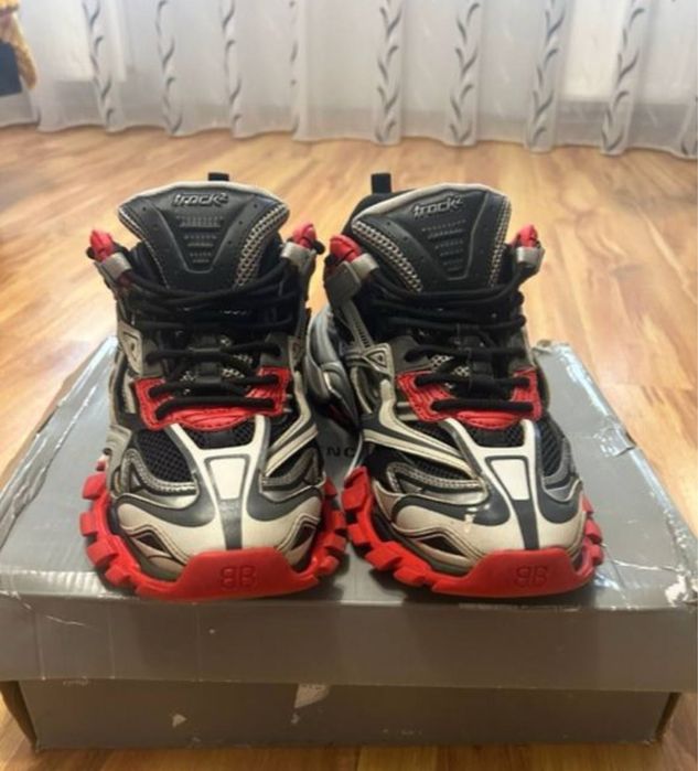 balenciaga track 2