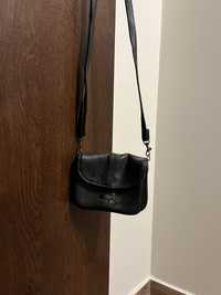 Mala czarna torebka na ramie dwie kieszenie lorenz accesories