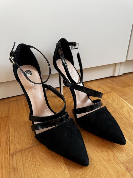 Чорні туфлі River Island
