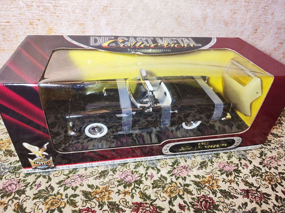 Ford tunderbird 1:18 roadsignature 55r